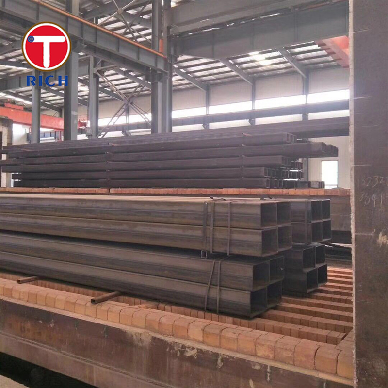 ASTM A500 درجه A گالوانیزه لوله فولادی جوشکاری جوشکاری سیاه مربع سوراخ برای ساخت و ساز