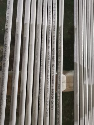 قیمت خوب لوله های مبدل حرارتی بدون درز SUS304 ASTM A213 آنلاین